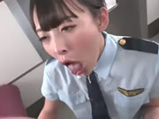 可愛的日本鐵路服務員黑木郁美和外國白人遊客肛交 流出無修正