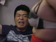 韓國美乳空姐在飛機公廁色誘男乘客上演刺激的性愛淫叫不止